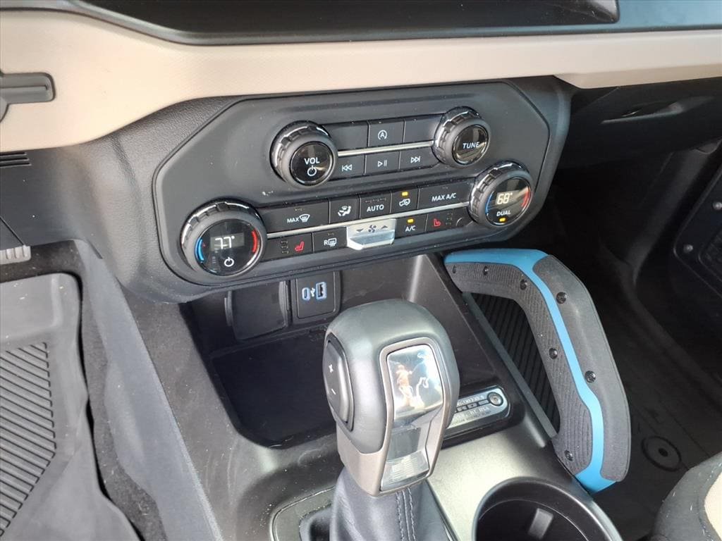 Used 2023 Ford Bronco Wildtrak AWD/4WD image 31