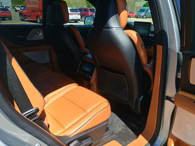 Used 2020 Lincoln Aviator Black Label w/ Dynamic Handling Package AWD/4WD image 17