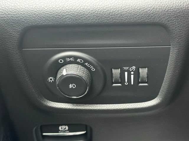 New 2025 Jeep Grand Cherokee L Overland AWD/4WD image 18