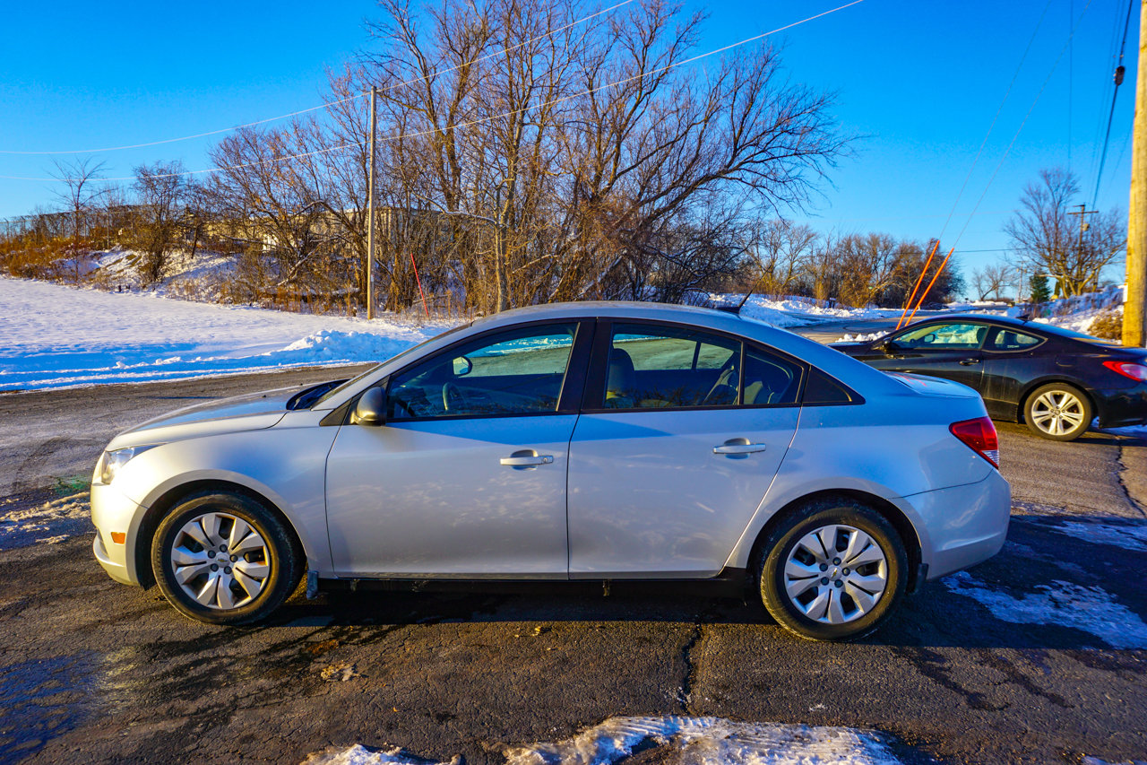 Used 2014 Chevrolet Cruze LS image 6