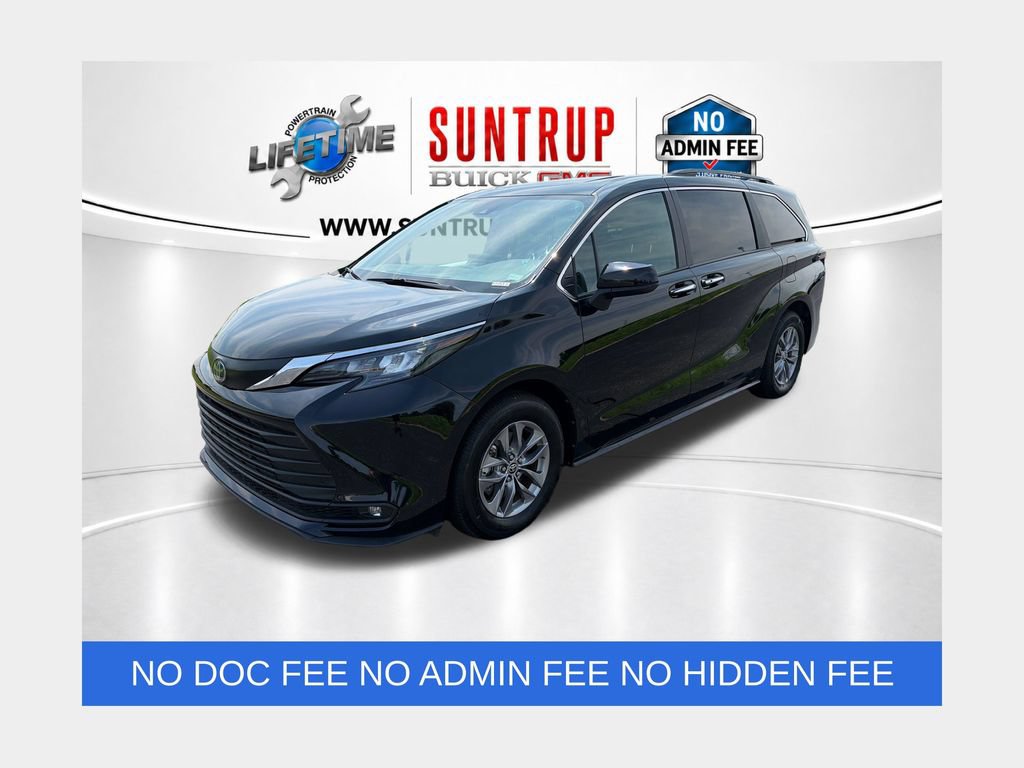 Used 2025 Toyota Sienna XLE