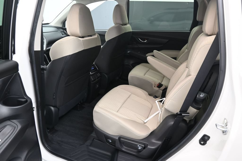 Certified 2025 Subaru Ascent Premium w/ Premium Package AWD/4WD image 17