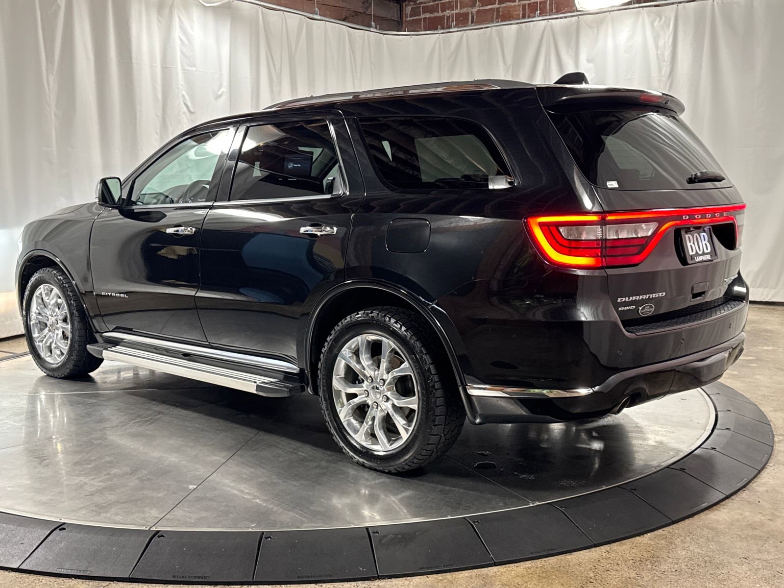 Used 2016 Dodge Durango Citadel w/ Premium Entertainment Group image 7