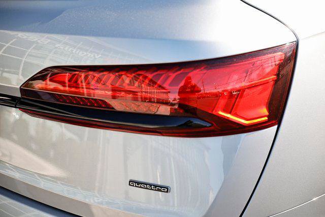 Certified 2025 Audi Q7 2.0T Premium Plus w/ Premium Plus Package image 9