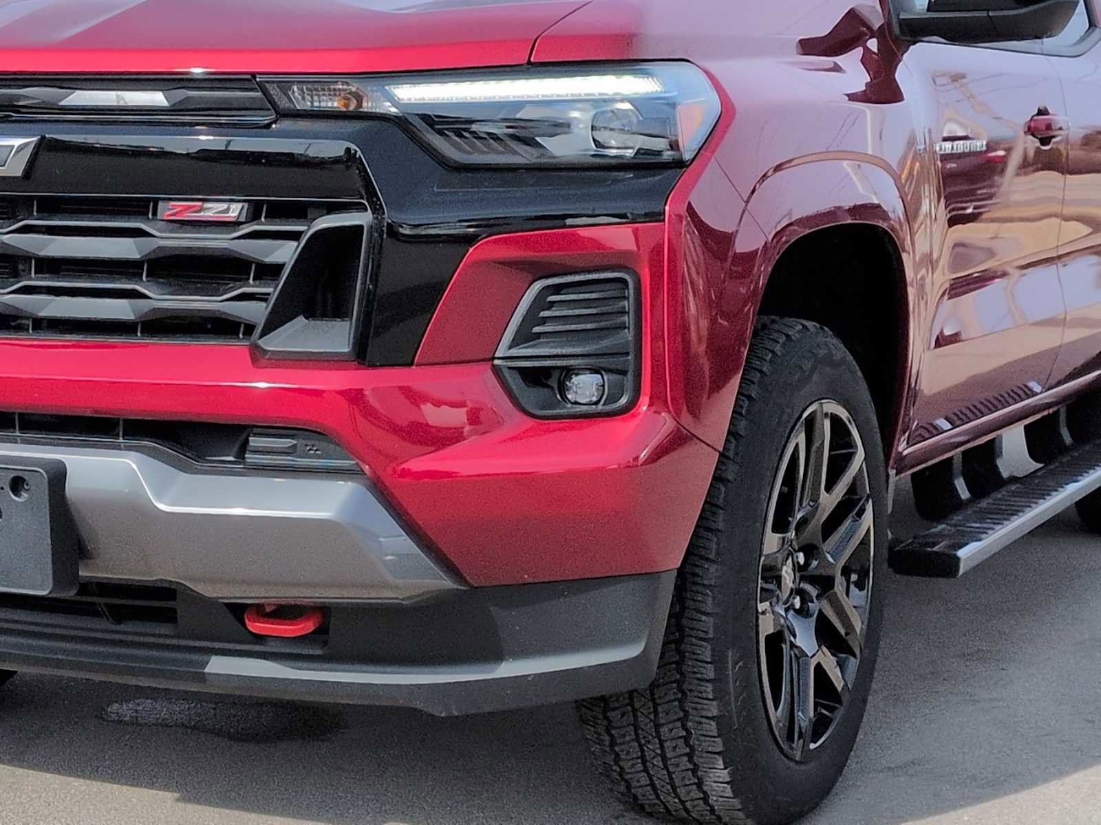 Used 2025 Chevrolet Colorado Z71 w/ Technology Package image 11