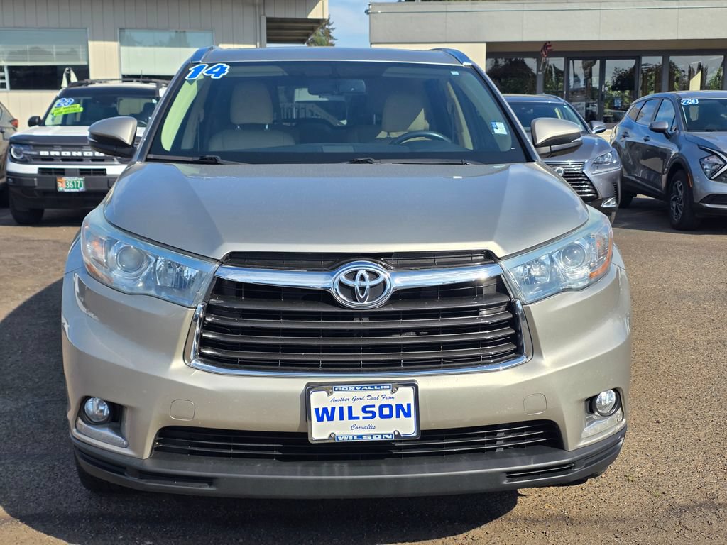 Used 2014 Toyota Highlander Limited AWD/4WD image 7