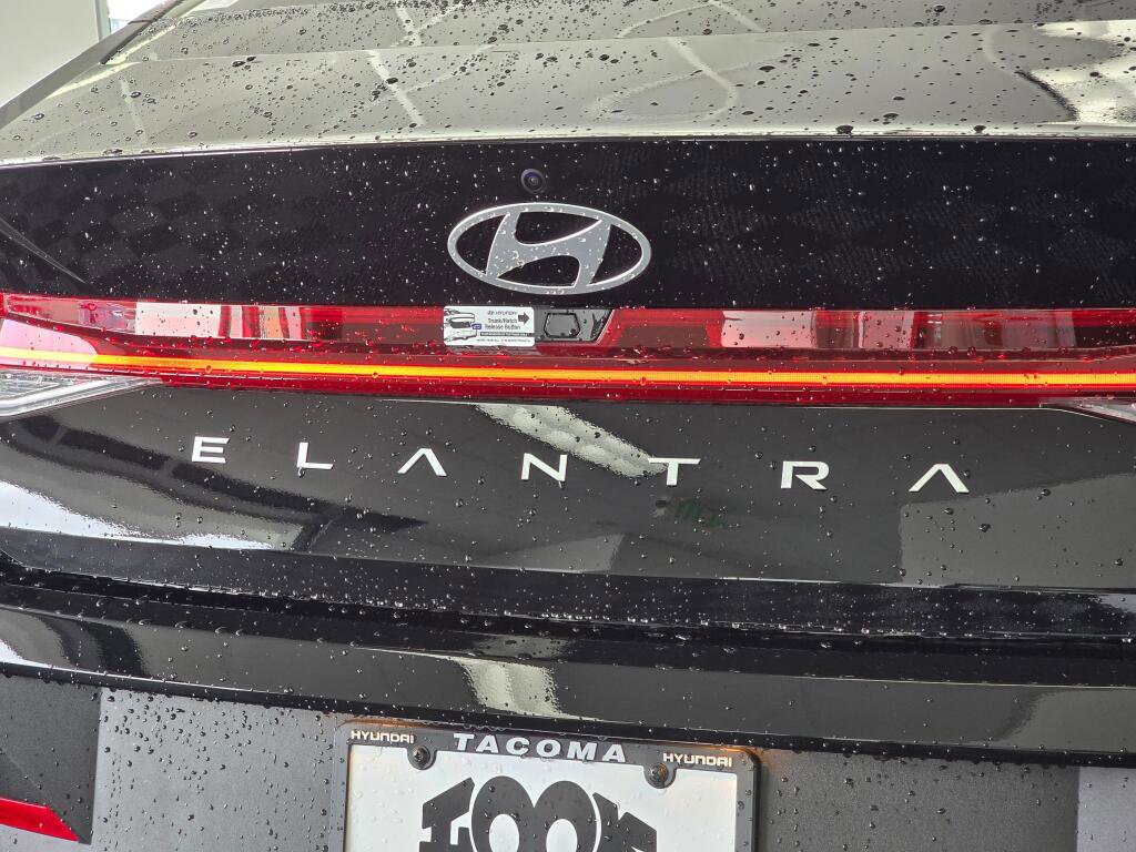 New 2026 Hyundai Elantra Blue image 15