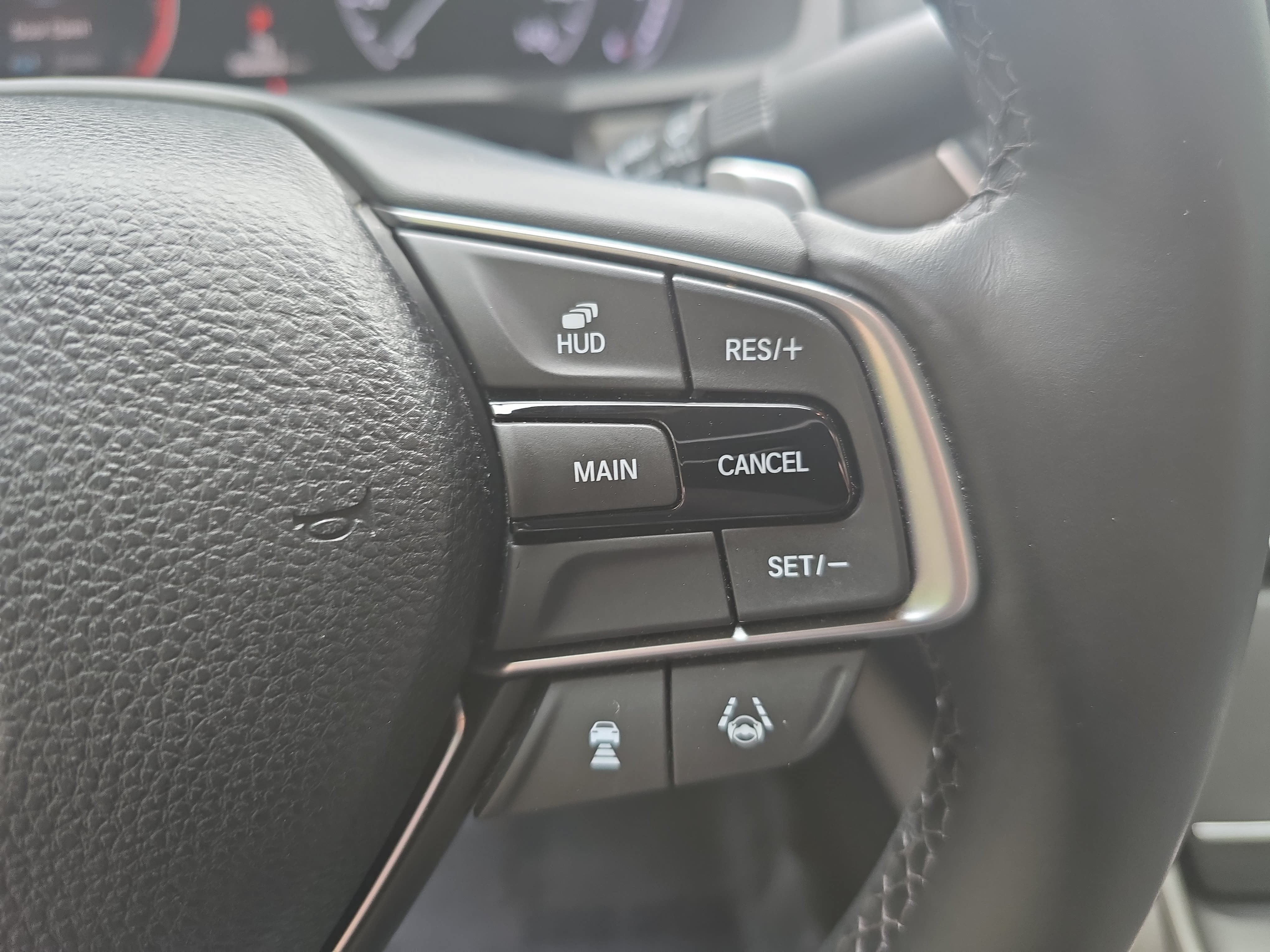 Used 2018 Honda Accord Touring image 19