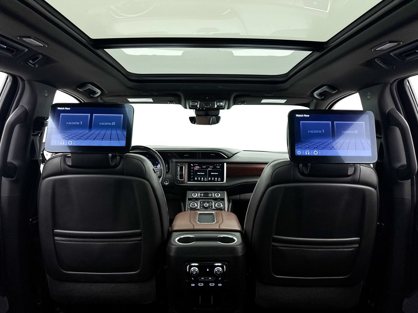 Used 2024 GMC Yukon Denali Ultimate AWD/4WD image 12