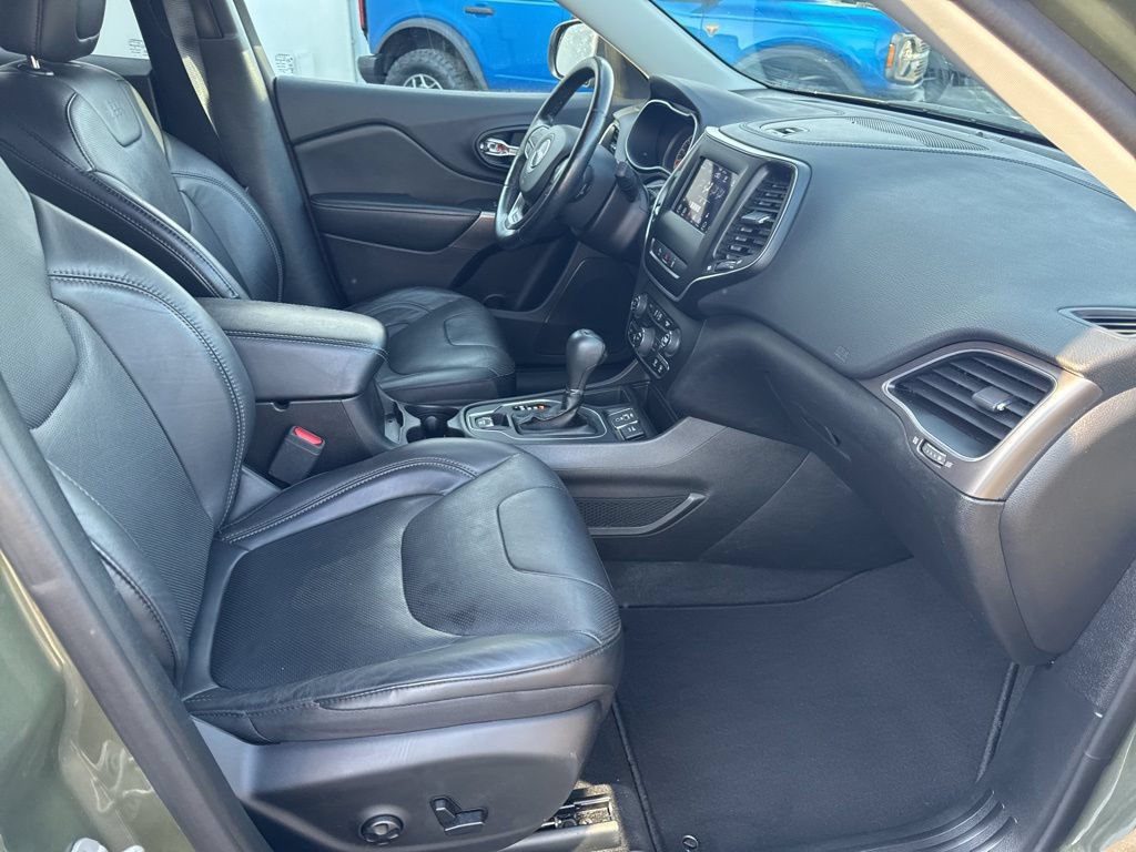 Used 2021 Jeep Cherokee Latitude Lux FWD image 34