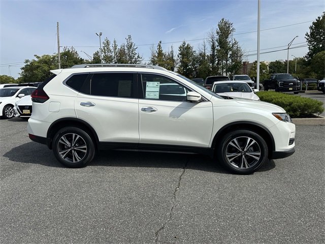 Used 2019 Nissan Rogue SV w/ Premium Package image 4