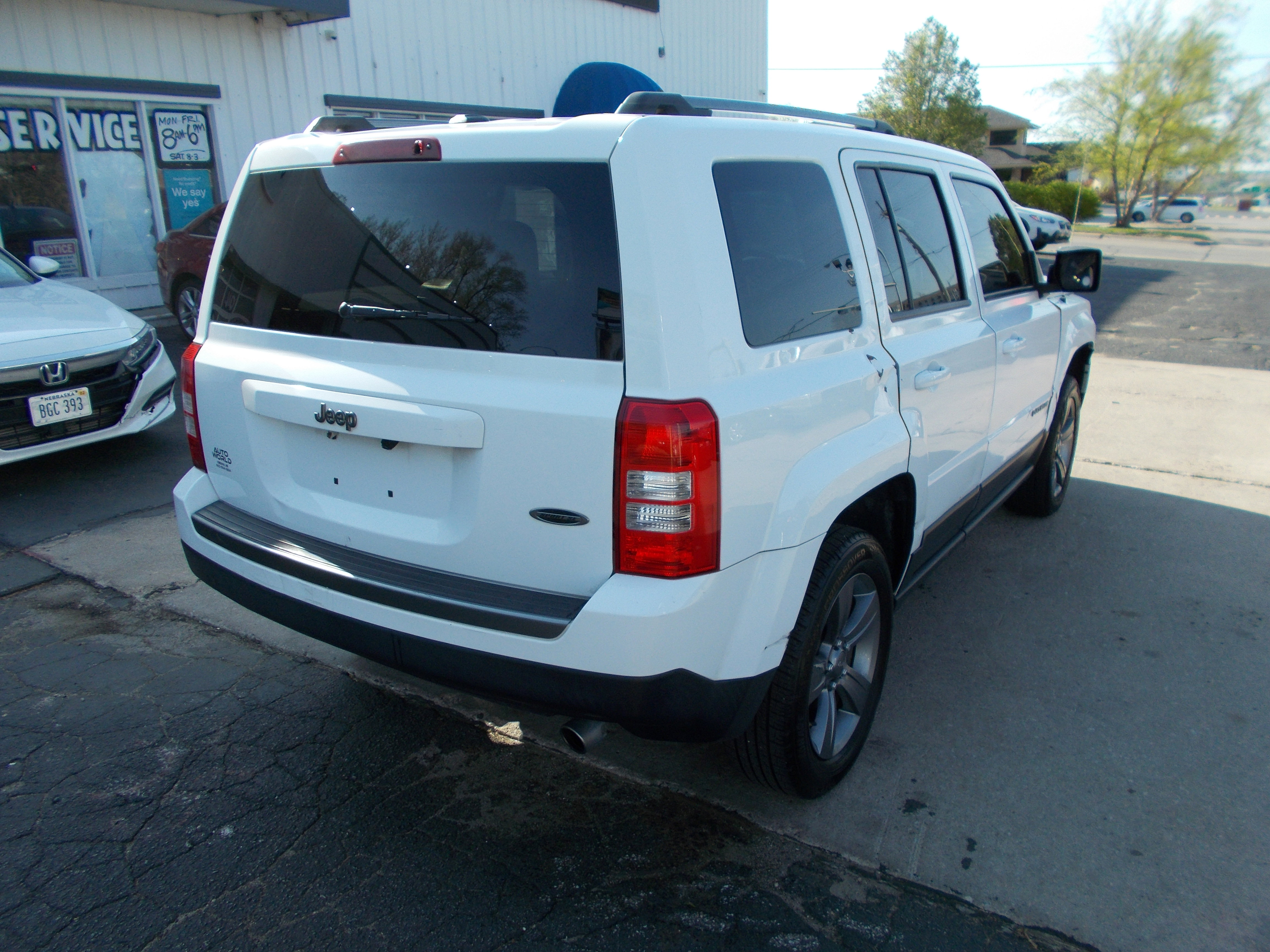 Used 2016 Jeep Patriot Sport w/ Power Value Group FWD image 2