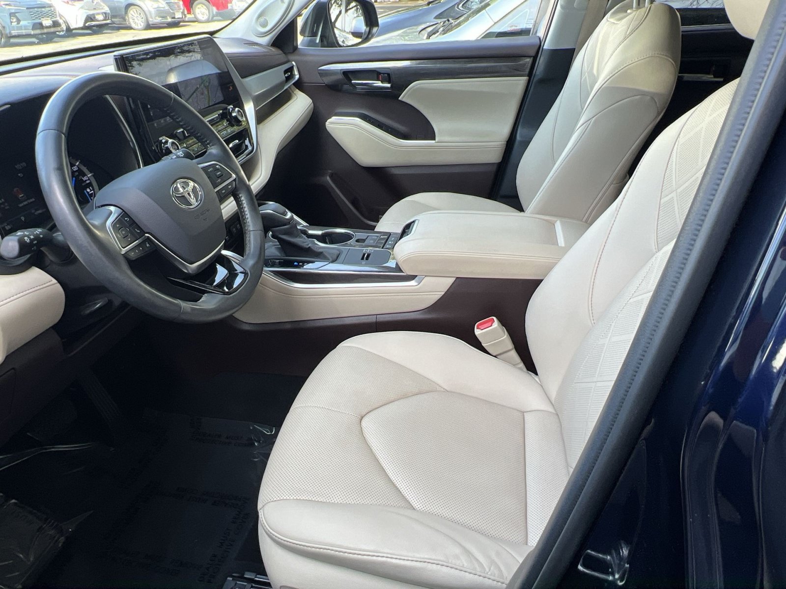 Used 2020 Toyota Highlander Platinum AWD/4WD image 10