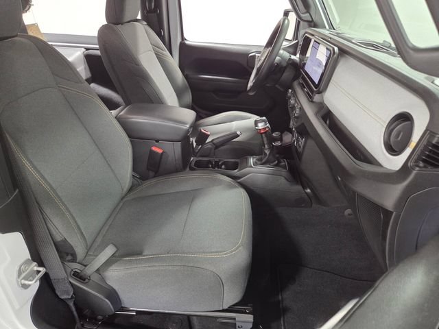 Used 2025 Jeep Wrangler Sport AWD/4WD image 14