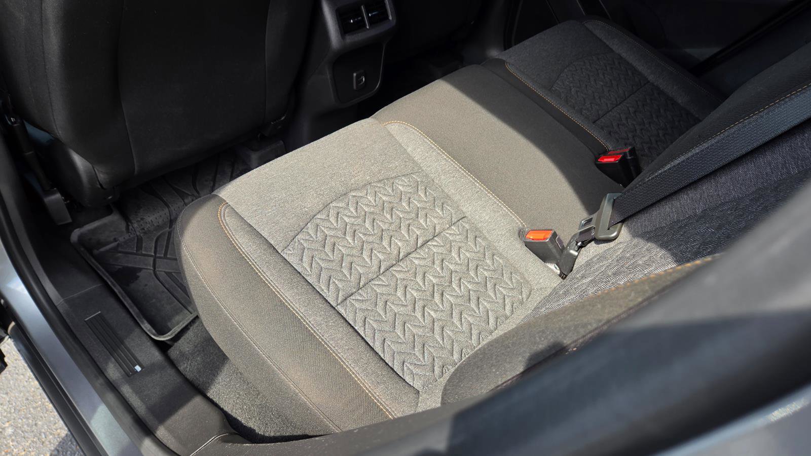 Used 2023 Chevrolet Equinox LT image 33