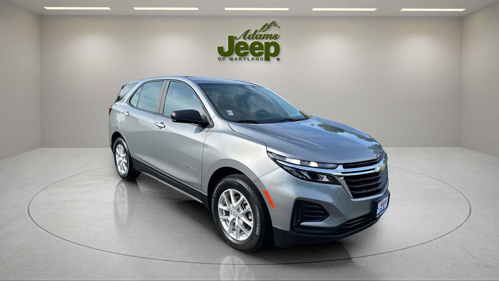 Used 2023 Chevrolet Equinox LS FWD image 3