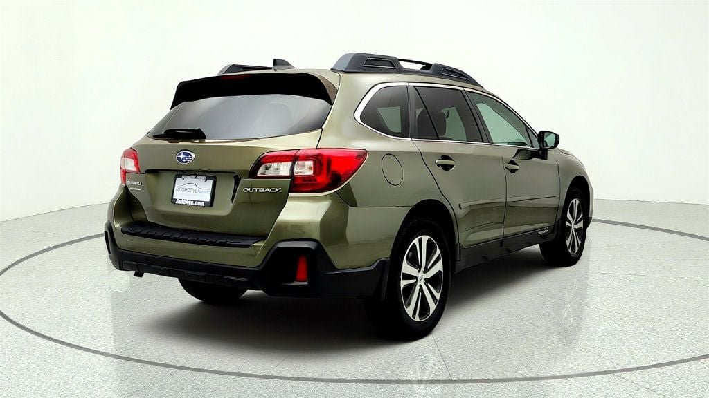 Used 2018 Subaru Outback 2.5i Limited AWD/4WD image 5