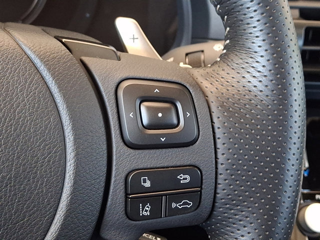 Used 2024 Lexus IS 500 w/ Accessory Package image 18