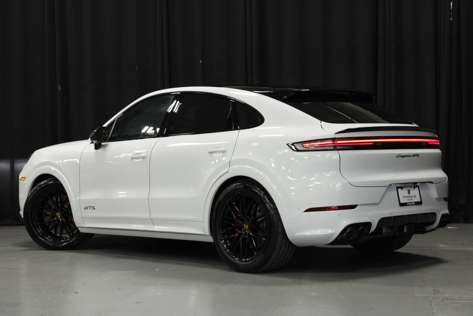 New 2026 Porsche Cayenne GTS AWD/4WD image 3