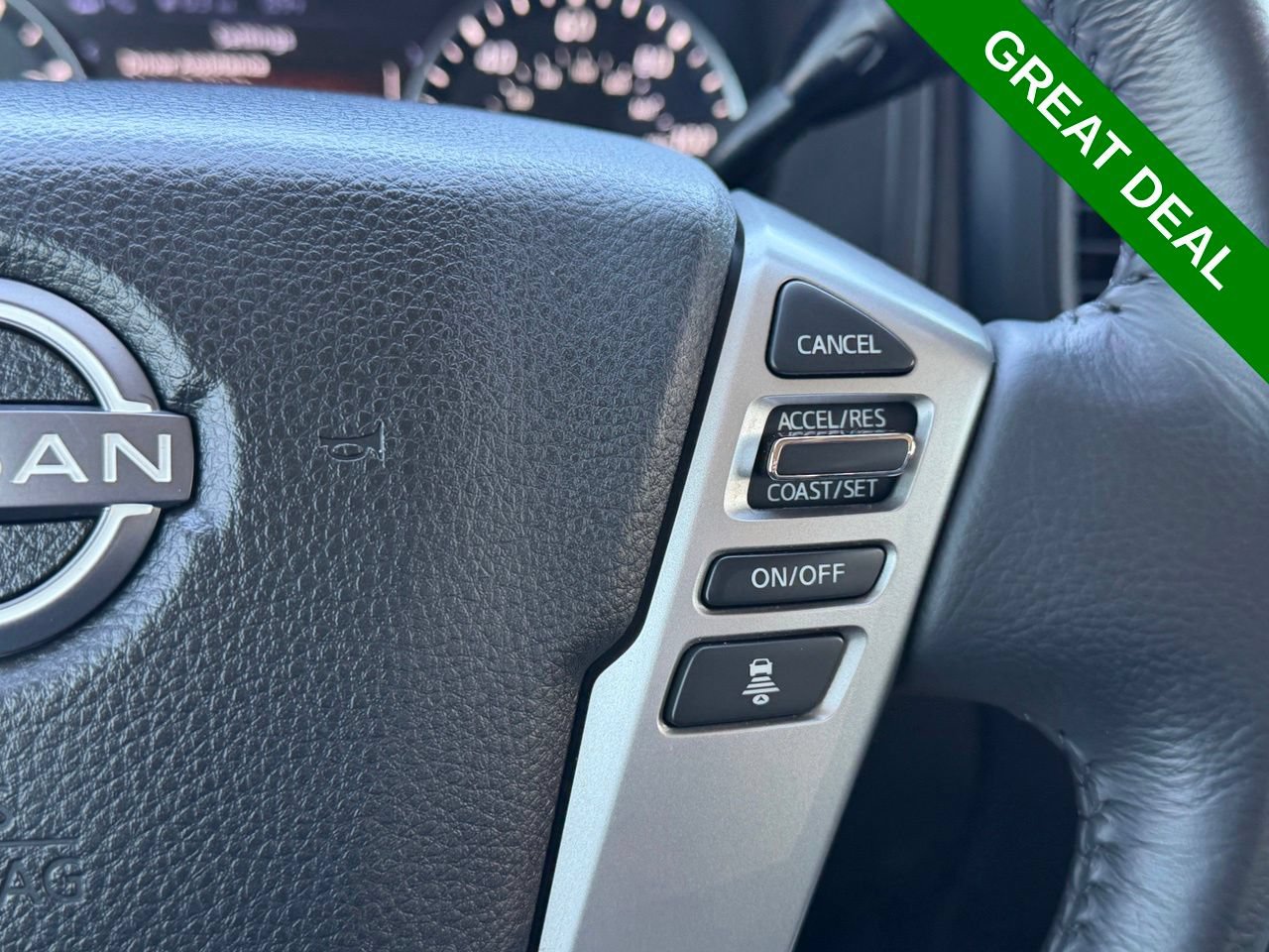Used 2024 Nissan Titan SV w/ SV Convenience Package RWD image 18