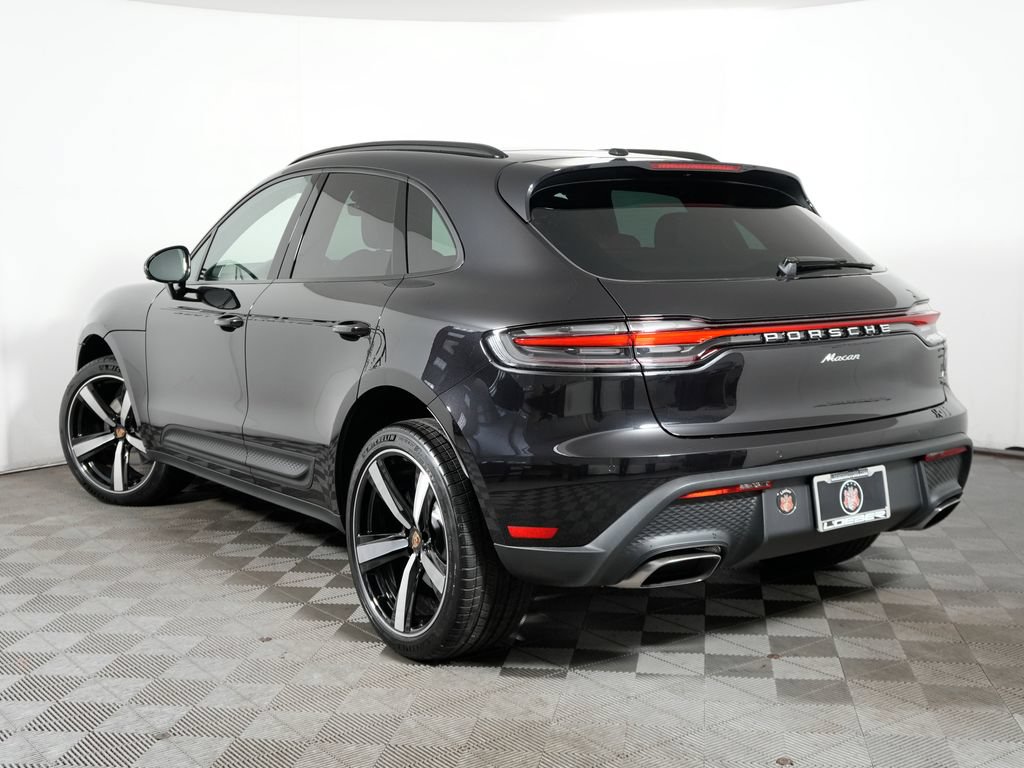 Certified 2026 Porsche Macan AWD/4WD image 3