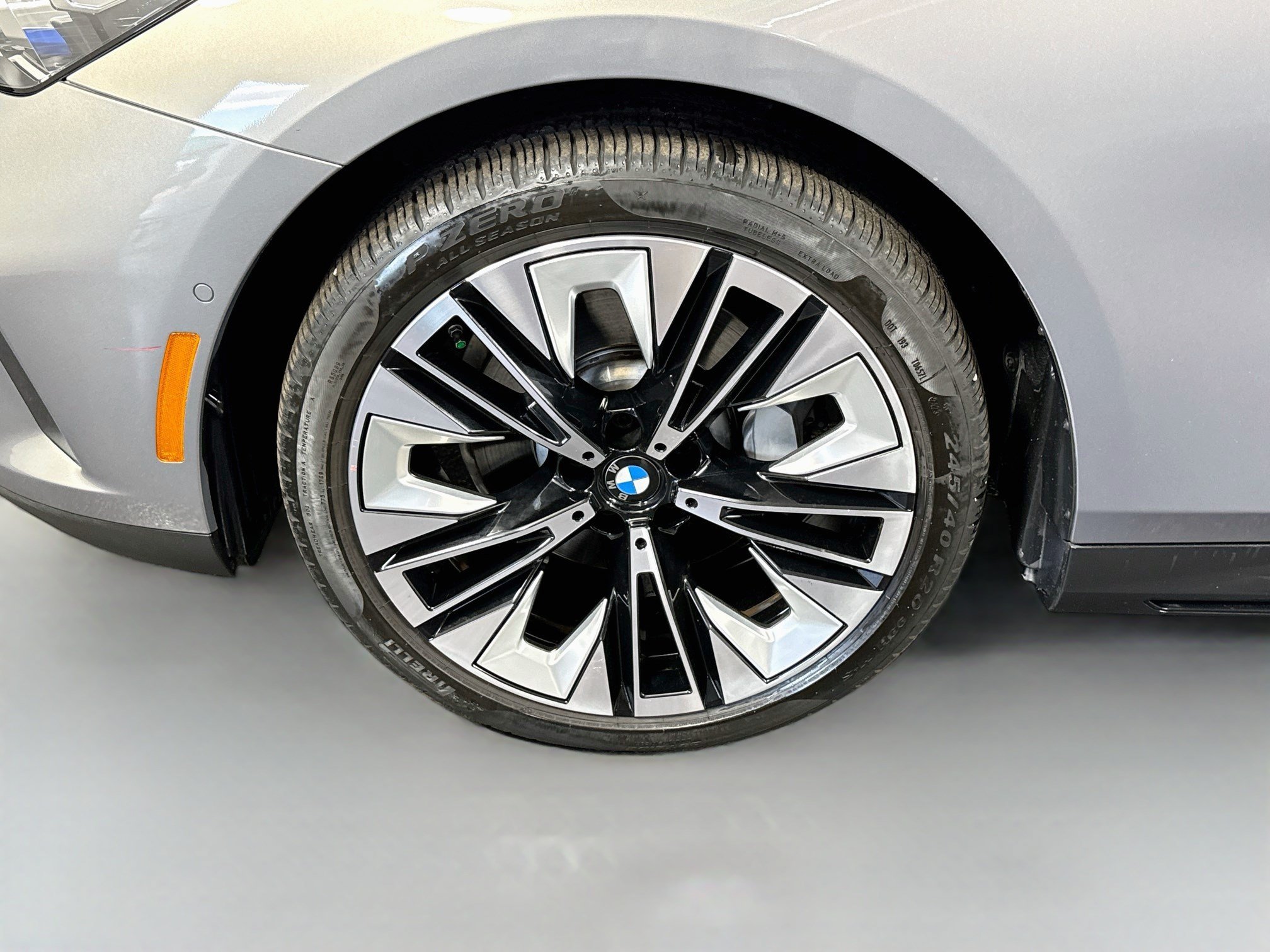 Used 2024 BMW 530i w/ Premium Package RWD image 38