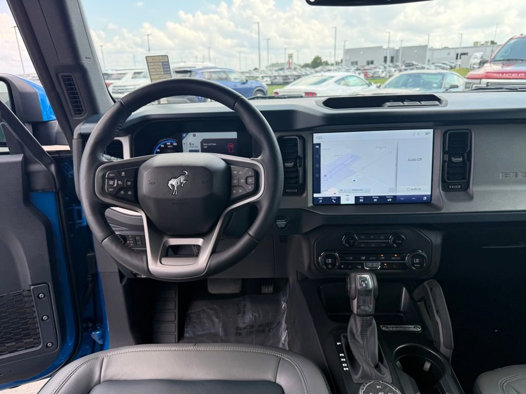 Used 2024 Ford Bronco Outer Banks image 14