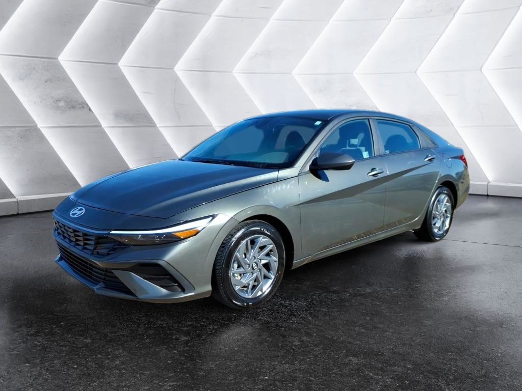 Used 2025 Hyundai Elantra Blue w/ Cargo Package image 1