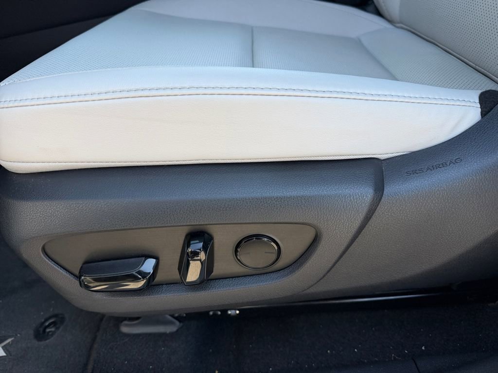 Used 2024 Lexus RX 350 Premium w/ Accessory Package (Z1) AWD/4WD image 16
