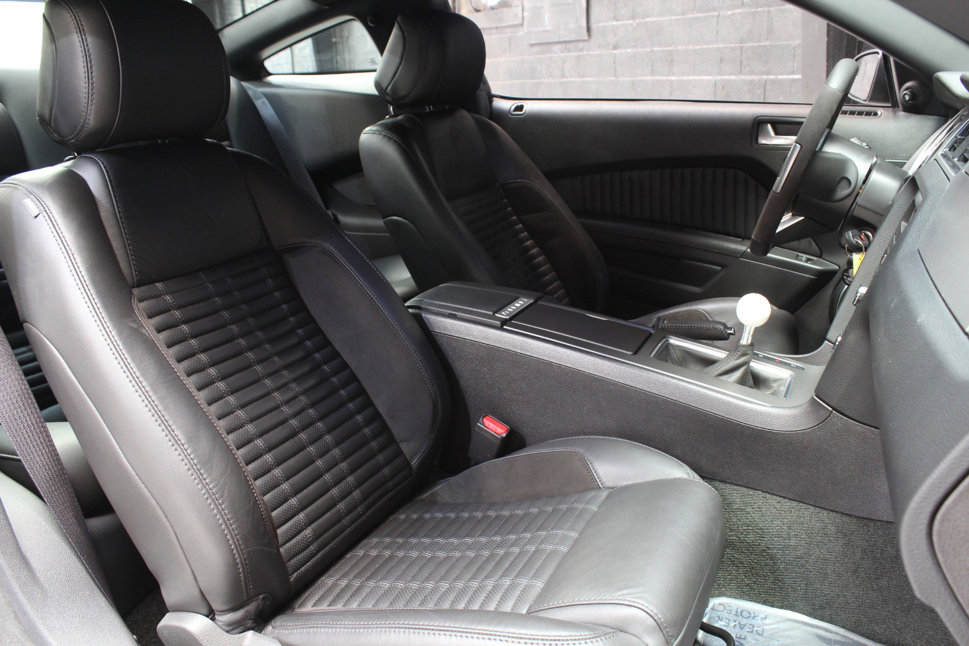 Used 2014 Ford Mustang Shelby GT500 w/ Equipment Group 821A RWD image 58