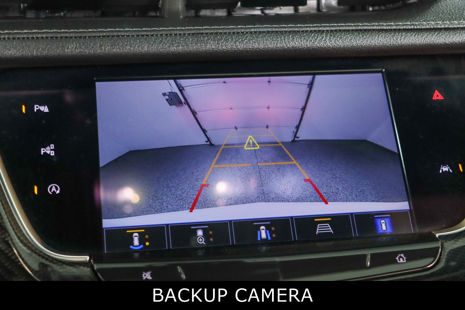 Used 2023 Cadillac XT6 Sport w/ Technology Package AWD/4WD image 19