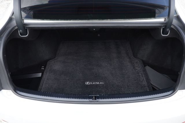Used 2010 Lexus IS 250 w/ Preferred Accessory Package RWD image 27
