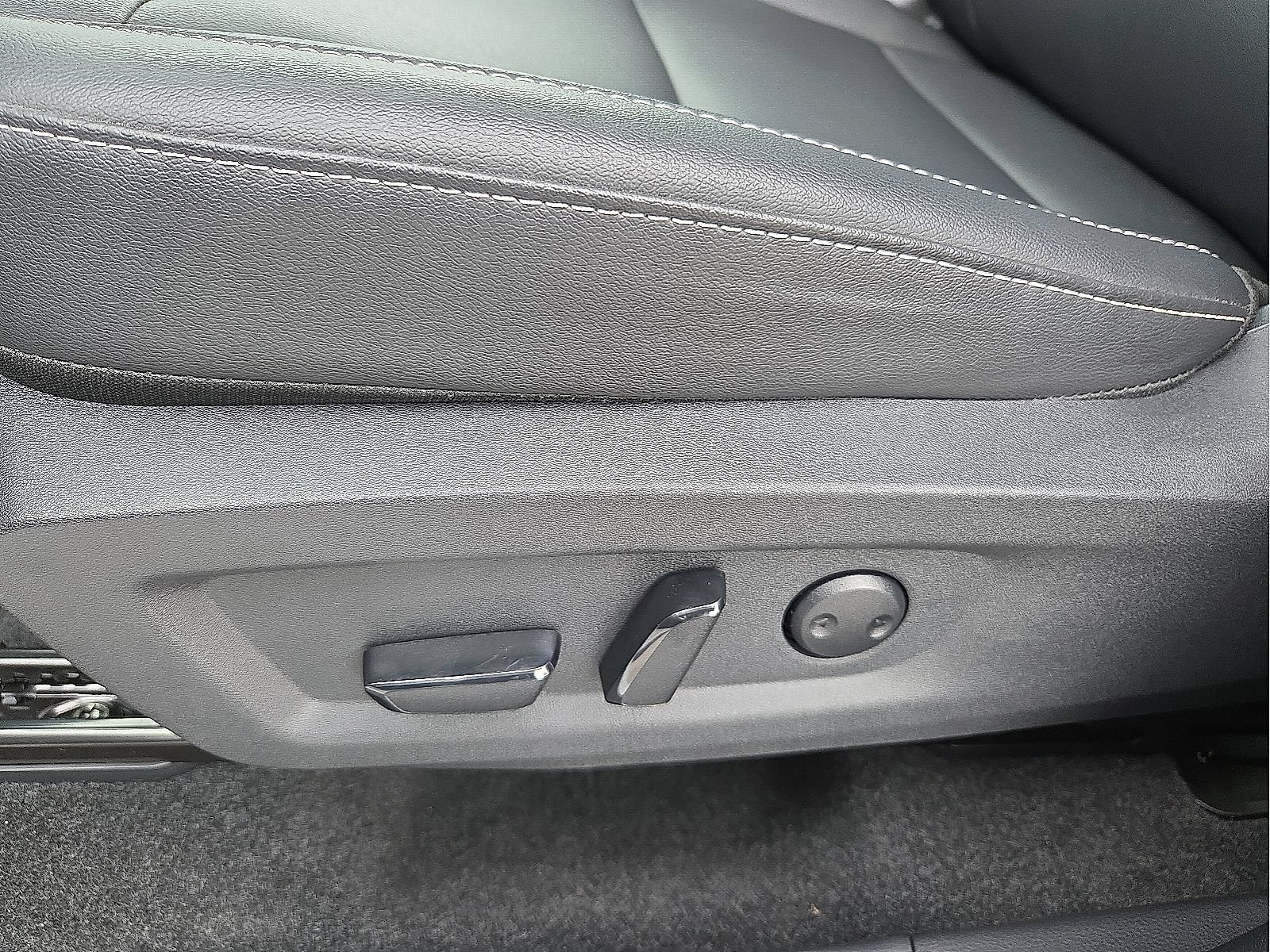 Used 2025 Nissan Murano SL AWD/4WD image 14