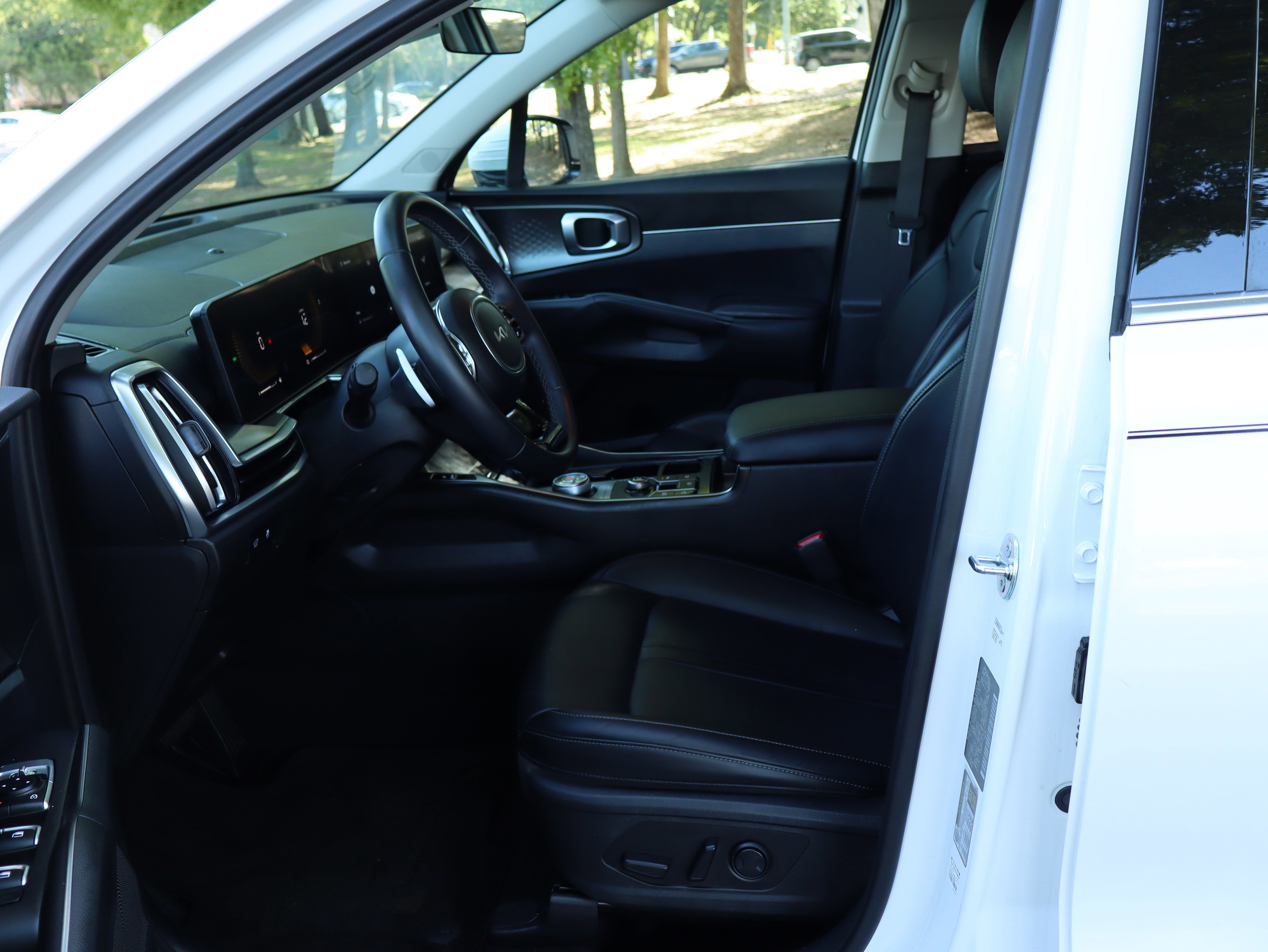 Used 2025 Kia Sorento EX image 21