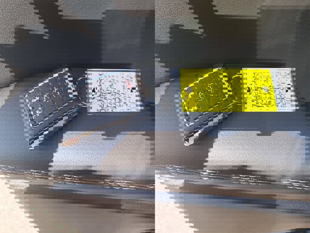 New 2025 Jeep Grand Cherokee Altitude image 35