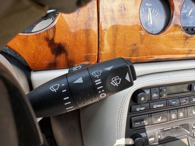 Used 1998 Jaguar XK8 Convertible image 25