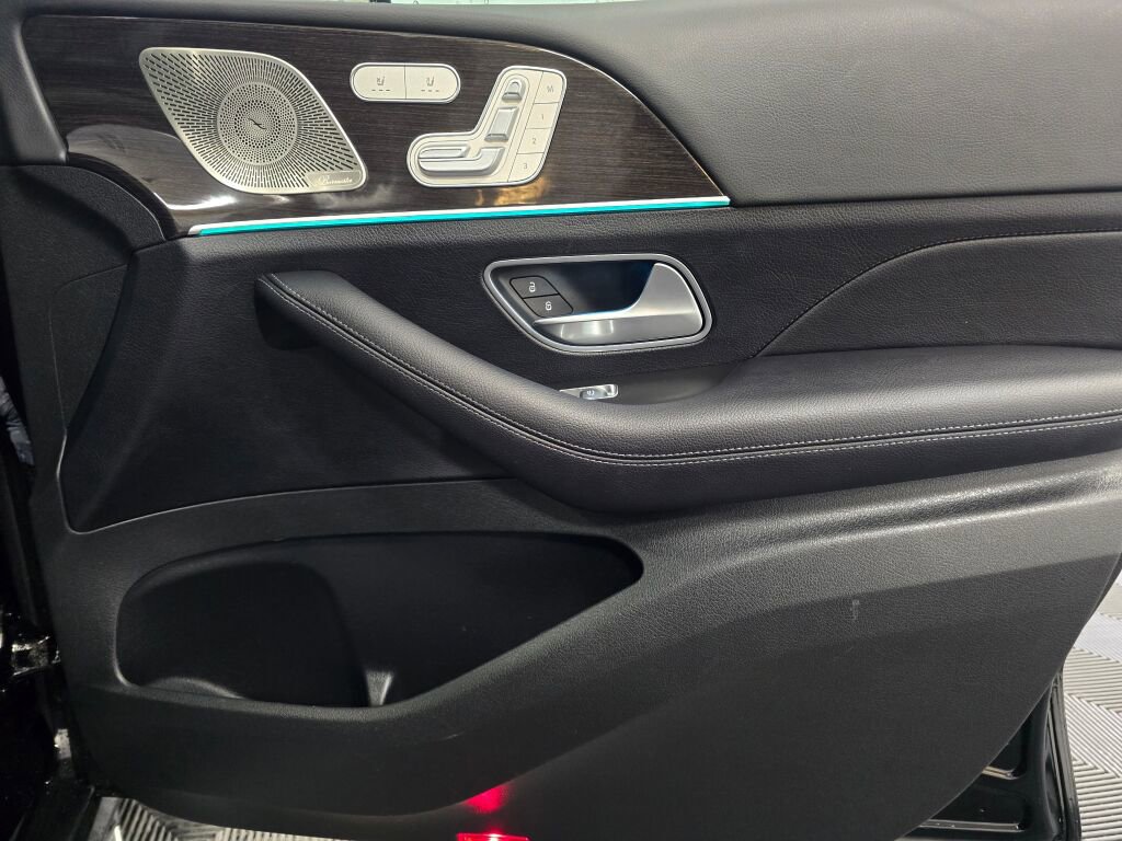 Used 2022 Mercedes-Benz GLS 450 4MATIC image 29