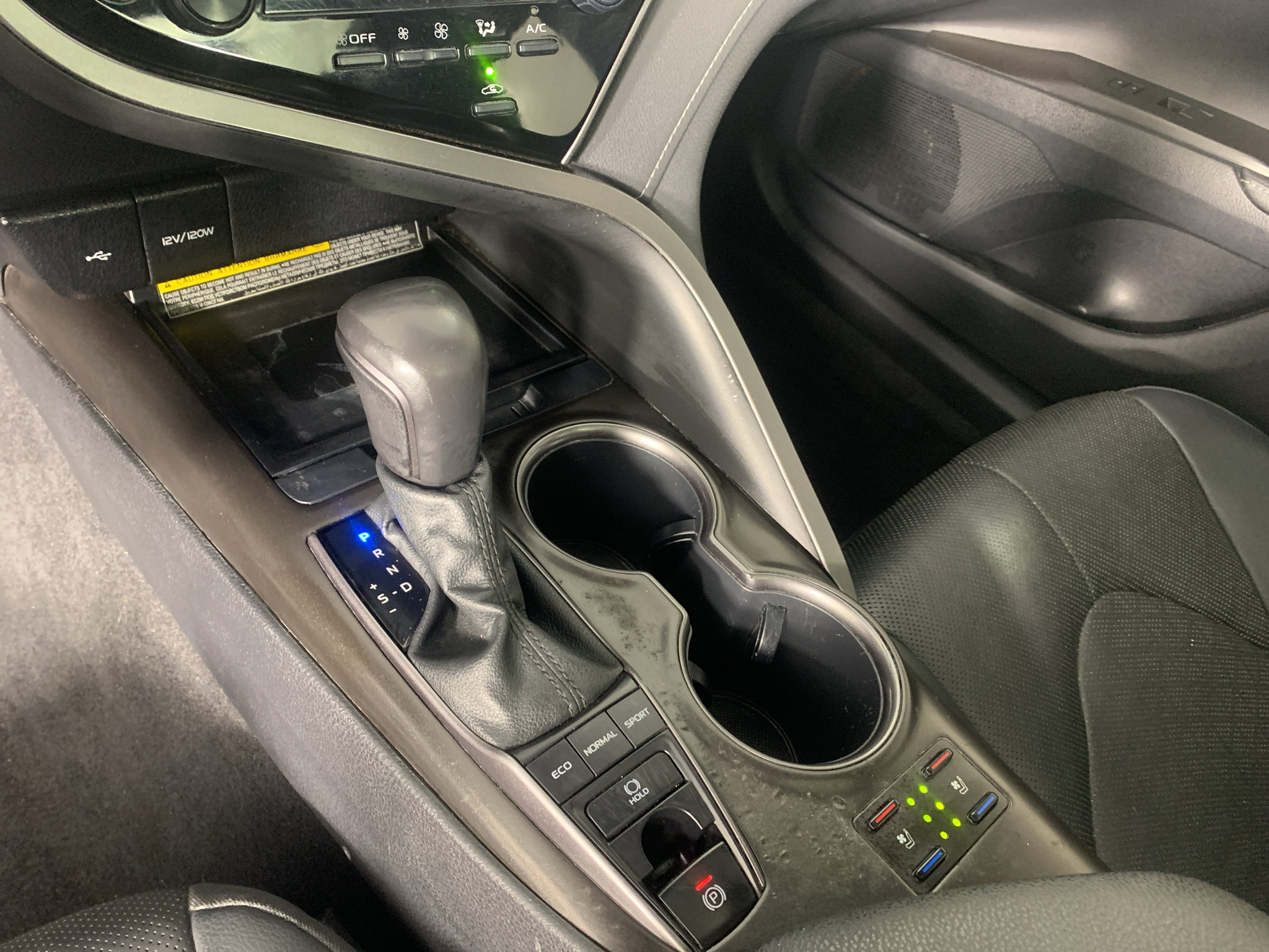 Used 2021 Toyota Camry XSE w/ Navigation Package FWD image 23