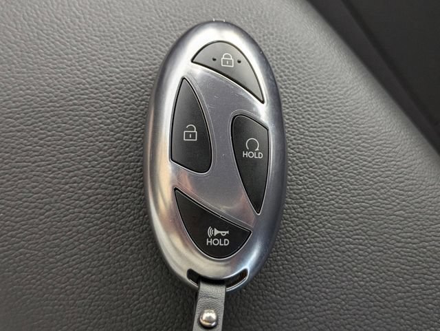Certified 2025 Hyundai Elantra SEL FWD image 30