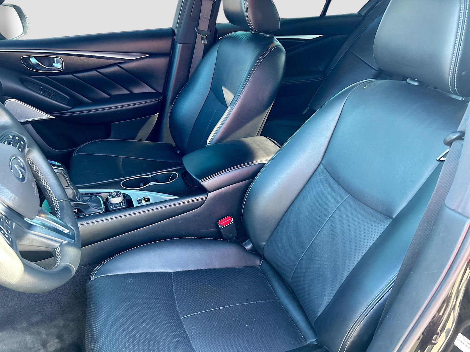 Used 2023 INFINITI Q50 Sensory image 22