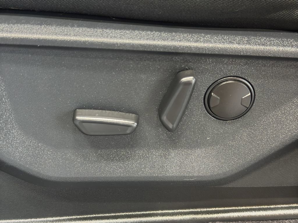 Used 2023 Ford F150 XLT w/ Equipment Group 302A High image 19