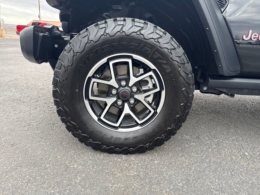 Used 2025 Jeep Wrangler Unlimited Rubicon w/ Convenience Group image 25