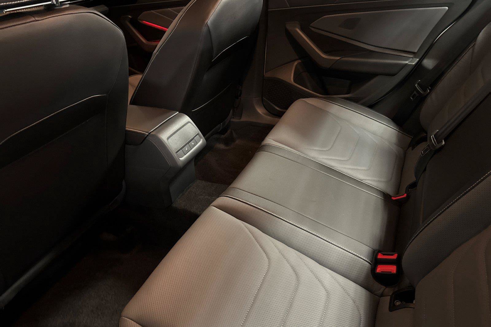 New 2026 Volkswagen Jetta SEL FWD image 11