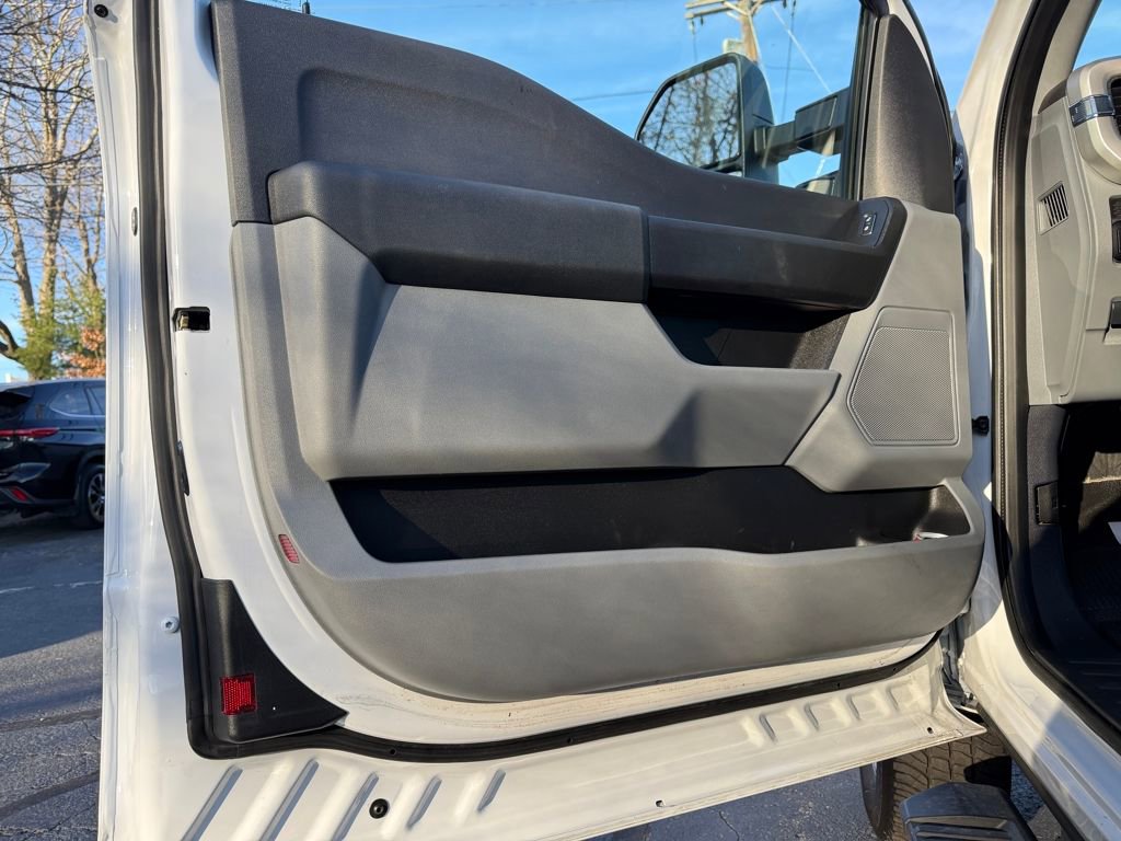 Used 2024 Ford F250 XL w/ Snow Plow Prep Package image 13