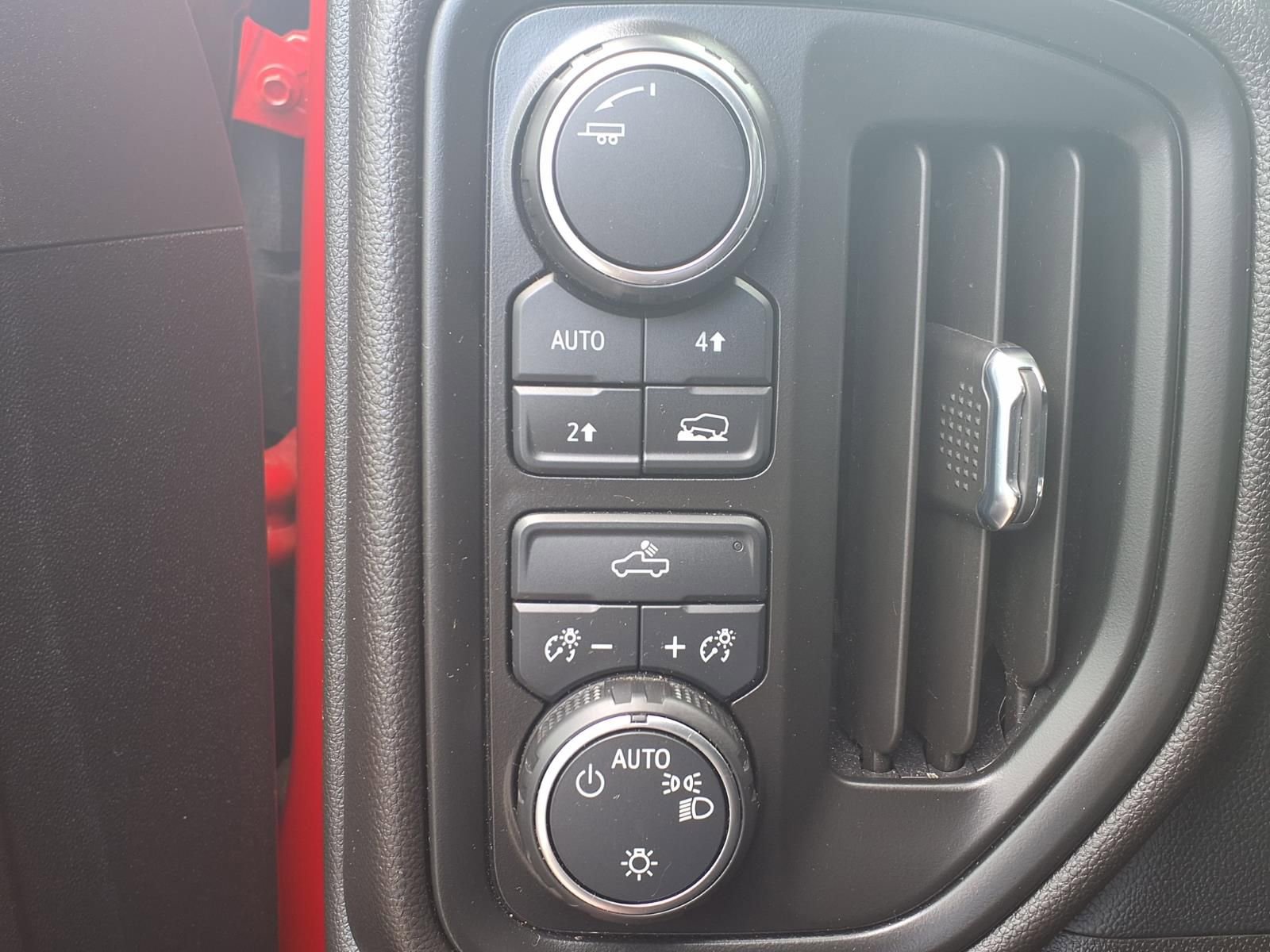 Certified 2024 Chevrolet Silverado 1500 Custom w/ LPO, Dark Essentials Package image 11
