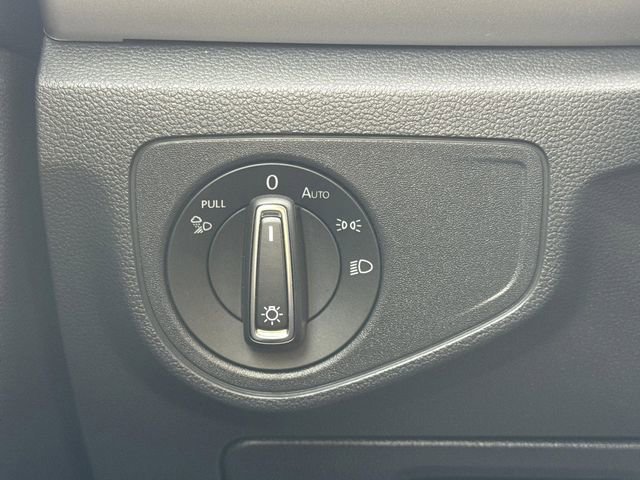 Used 2022 Volkswagen Atlas Cross Sport SE image 23