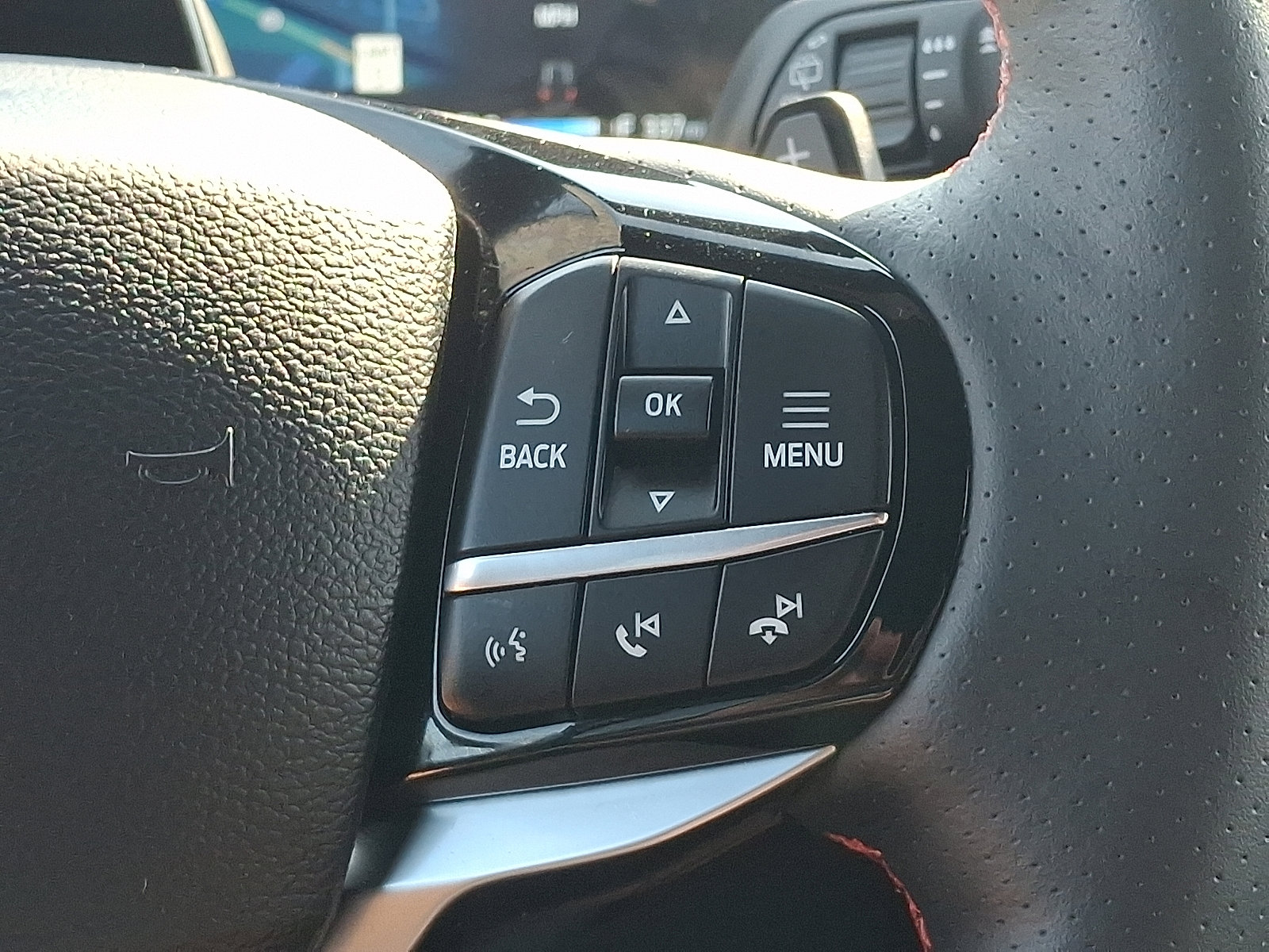 Used 2025 Ford Explorer ST image 20