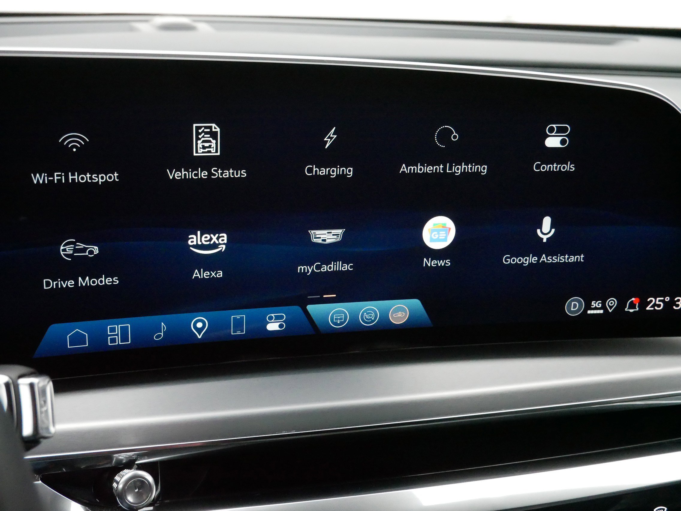 Certified 2024 Cadillac Lyriq Luxury w/ LPO, Floor Liner Package image 29