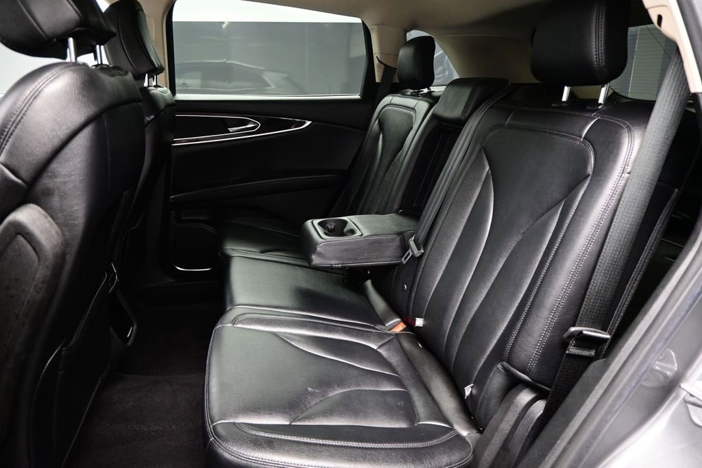 Used 2023 Lincoln Nautilus FWD w/ Premium Package image 29