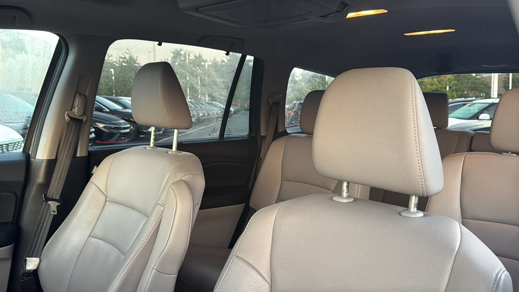 Used 2022 Honda Pilot Touring image 13